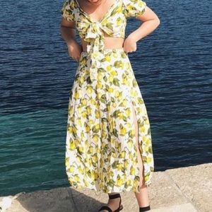 Cute two piece lemon set